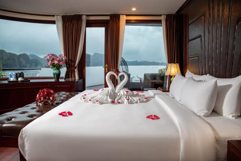 Ha Long Bay cruise