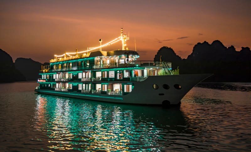 Ha Long Bay
